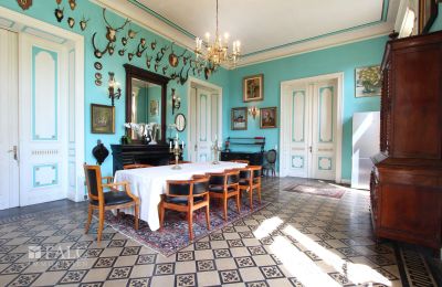 Castello in vendita Fays, Wallonie, Großzügiges Küchenambiente mit Sonnenausrichtung