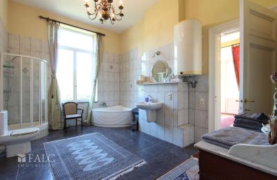 Castello in vendita Fays, Wallonie, Badezimmer im 1.OG
