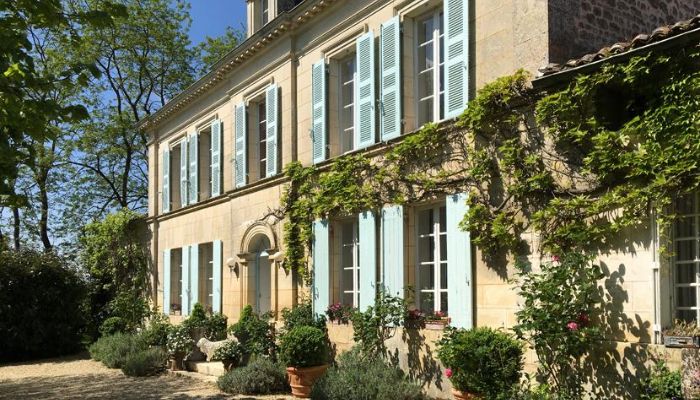 Casa padronale in vendita Gémozac, Nuova Aquitania,  Francia