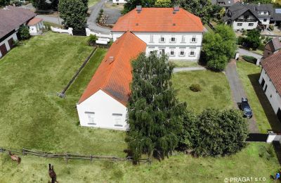 Immobili di carattere, Castello arredato nella parte orientale della Repubblica Ceca