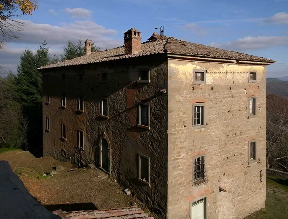 Immagini Palazzo tra Cortona e Umbertide