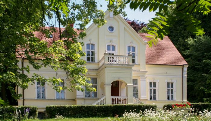 Casa padronale in vendita Chojnice, województwo pomorskie,  Polonia