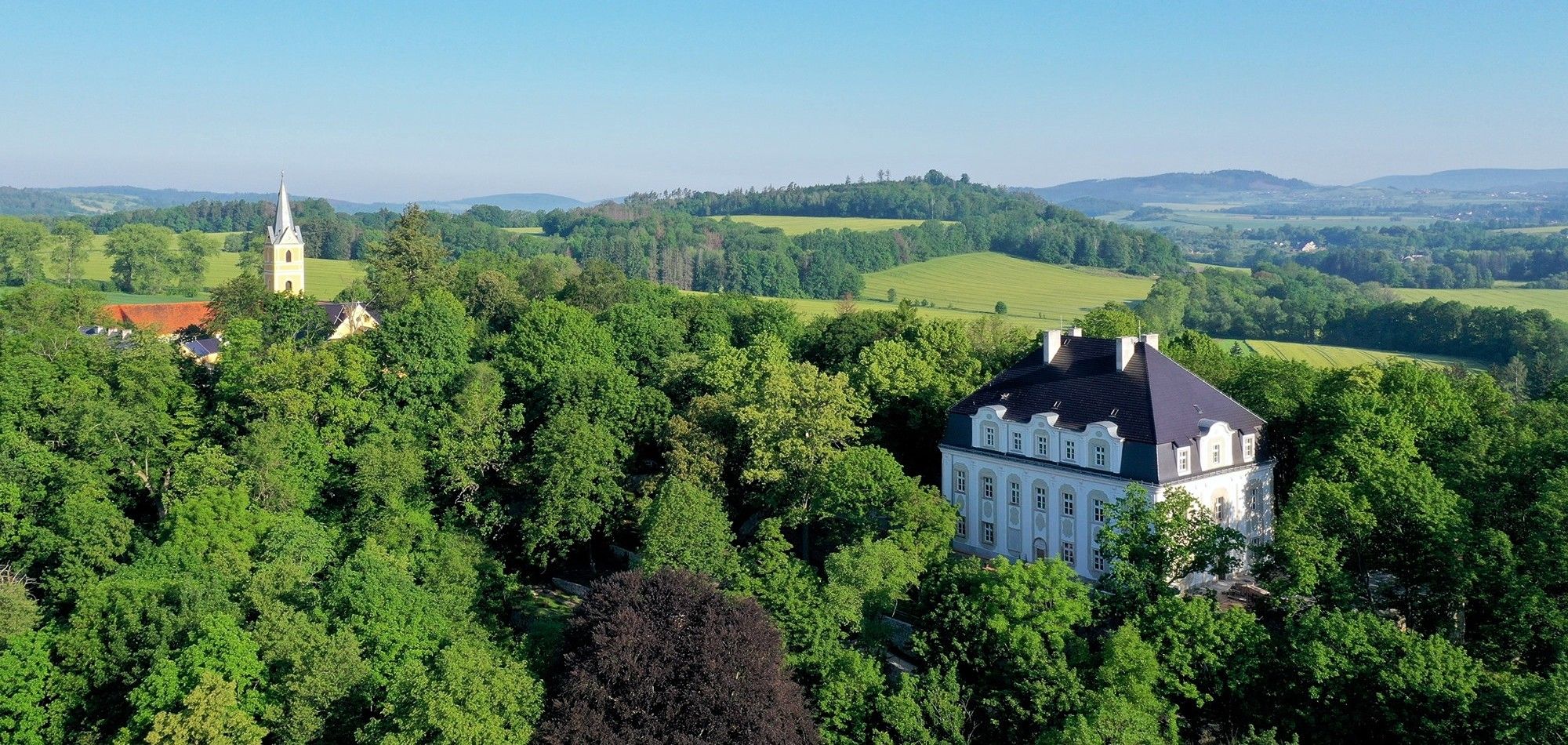 Immagini Splendido castello nella pittoresca valle di Kłodzko
