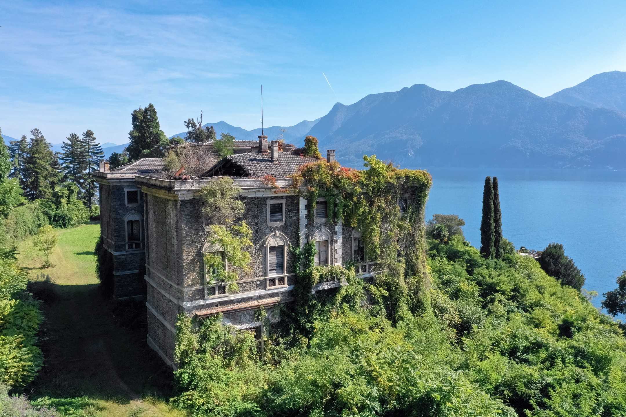 Immagini Famosa villa sul Lago Maggiore vicino a Verbania