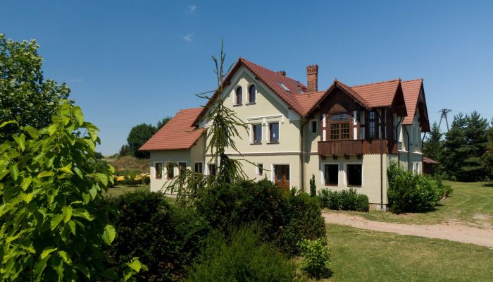 Villa storica in vendita Strzelin, Bassa Slesia,  Polonia