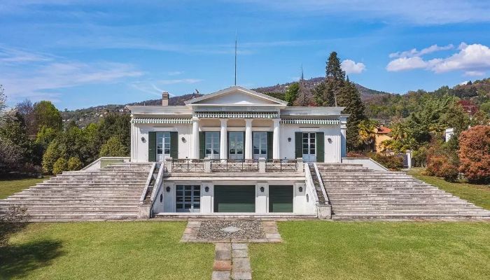 Villa storica in vendita 28040 Lesa, Piemonte,  Italia
