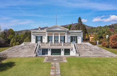 Villa storica in vendita 28040 Lesa, Piemonte, Vista esterna