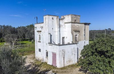 Casale in vendita Oria, Puglia:  Vista esterna