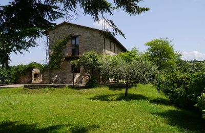 Casale in vendita Promano, Umbria:  Giardino