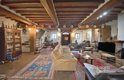 Casale in vendita Marciano della Chiana, Toscana:  RIF 3055 Wohnbereich mit Treppe