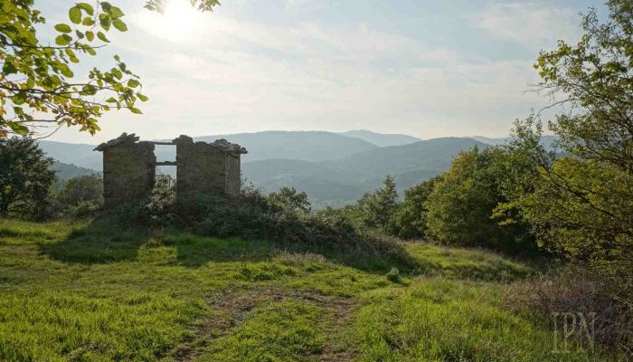 Casale in vendita 06019 Preggio, Umbria,  Italia