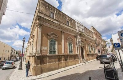 Villa storica in vendita Latiano, Puglia:  Vista laterale