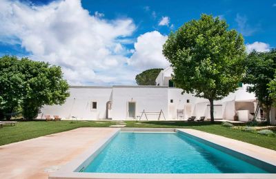 Casale in vendita Martina Franca, Puglia:  Piscina