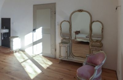 Castello in vendita 91792 Ellingen, An der Vogtei 2, Baviera, Schlafzimmer mit Waschbecken