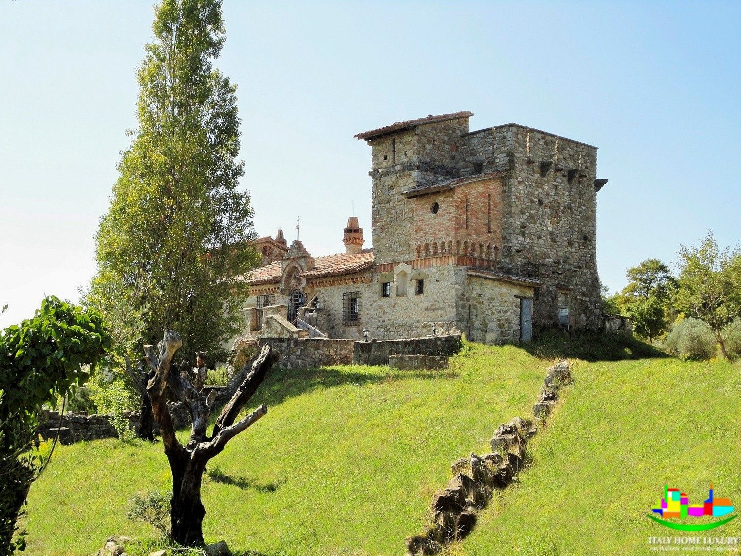 Immagini Castello vicino a Todi in posizione panoramica da sogno