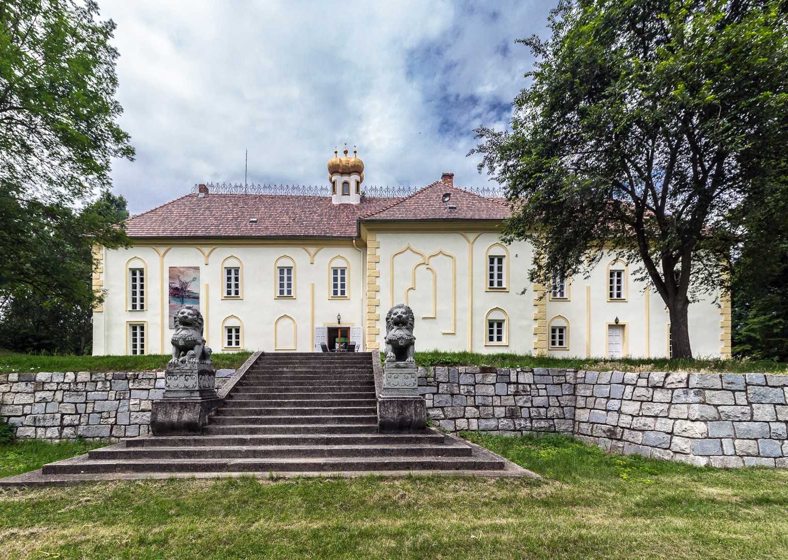 Immagini Castello nell'ovest dell'Ungheria, contea di Vas