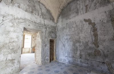 Palazzo in vendita Oria, Puglia:  