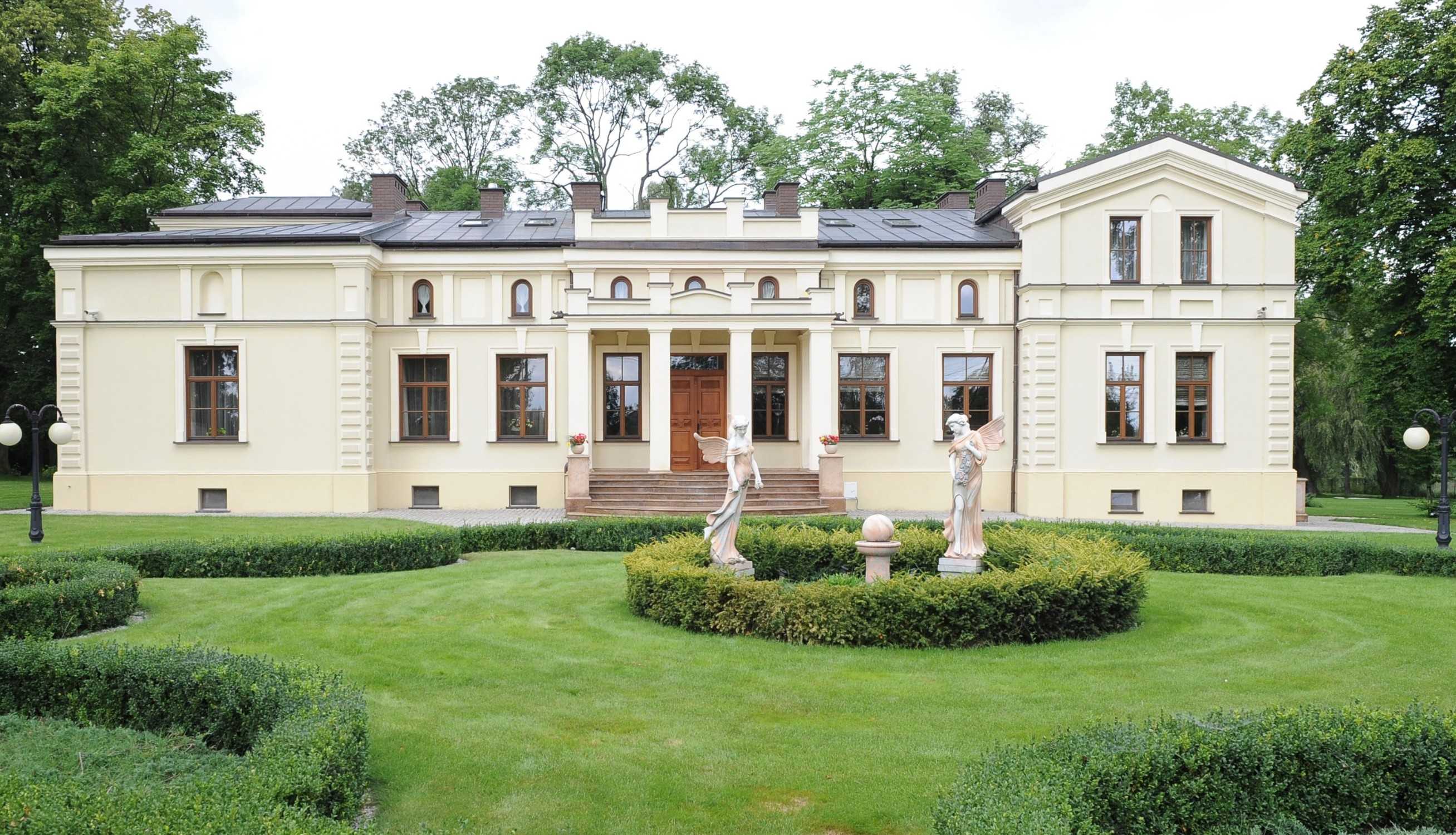 Immagini Piccola dimora con parco, vicino a Łódź