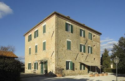 Immobili di carattere, Magione - Villa autentica con piscina sul Lago Trasimeno