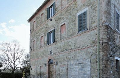 Villa storica in vendita 06063 Magione, Umbria:  Vista frontale