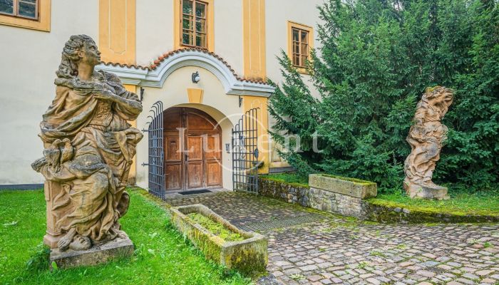 Castello Třebotov, Středočeský kraj