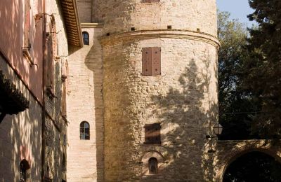 Castello in vendita 06053 Deruta, Umbria:  Torre