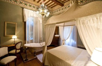 Castello in vendita 06053 Deruta, Umbria:  