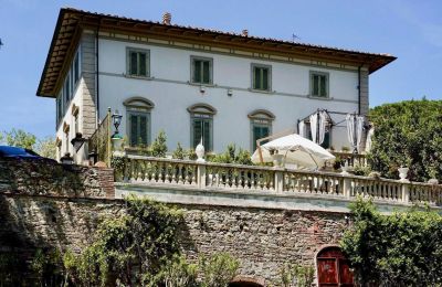 Immobili di carattere, Due unità residenziali esclusive in una villa storica vicino a Pisa
