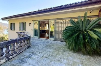 Villa storica in vendita 28824 Oggebbio, Piemonte:  