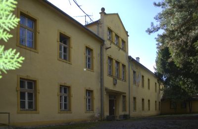 Villa padronale in vendita Regione di Nitra, Vista frontale