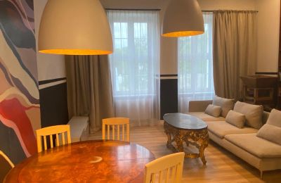Appartamento in edificio storico in vendita Lubiechowo, Pałac w Lubiechowie, Pomerania Occidentale, Widok na salon 