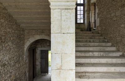 Castello in vendita Périgueux, Nuova Aquitania:  Scala