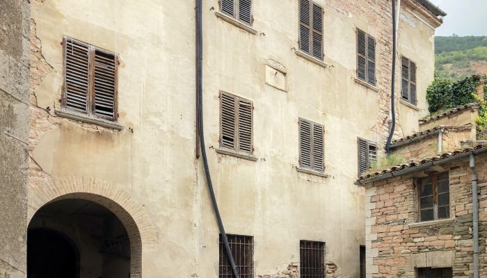 Palazzo in vendita Piobbico, Marche,  Italia
