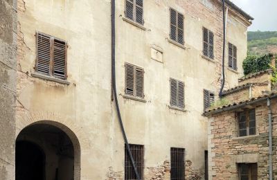 Palazzo in vendita Piobbico, Garibaldi  95, Marche:  Vista esterna