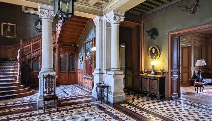Eccellente castello in Bretagna con 24 ettari di terreno