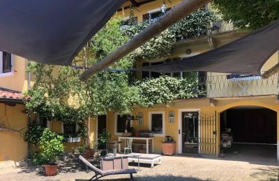 Casa di campagna in vendita 28040 Lesa, Piemonte, Cortile