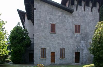 Villa storica in vendita Belgirate, Piemonte:  Vista laterale