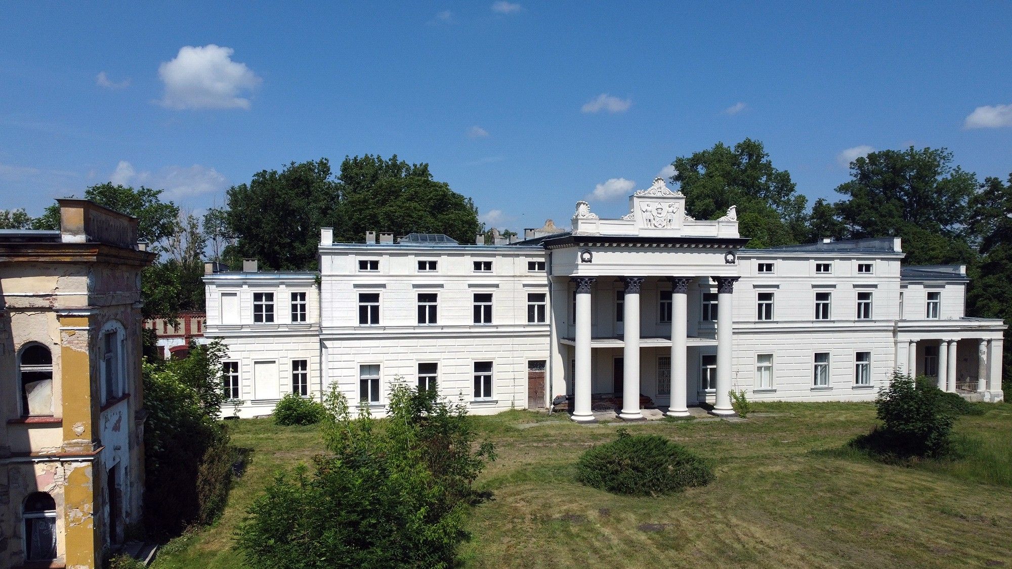 Immagini Castello e parco di Głuchówo, Czempiń, Wielkopolska