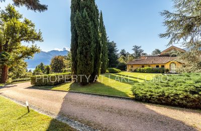 Villa storica in vendita Griante, Lombardia:  Rear view