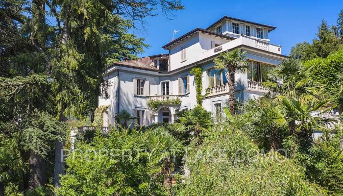 Villa storica Dizzasco, Lombardia