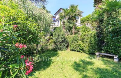 Villa storica in vendita Dizzasco, Lombardia, Giardino
