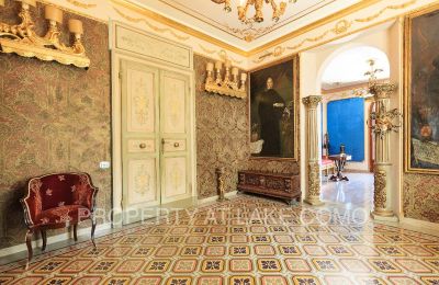 Villa storica in vendita Dizzasco, Lombardia:  Sala d'ingresso