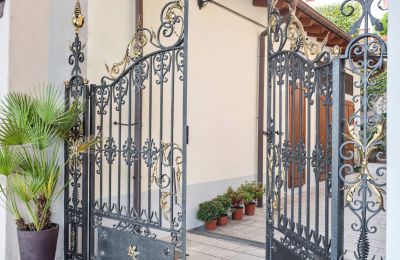 Appartamento in edificio storico in vendita 28040 Lesa, Piemonte, Foto 19/26