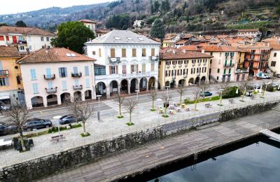 Villa storica in vendita 28040 Lesa, Via Portici, Piemonte:  