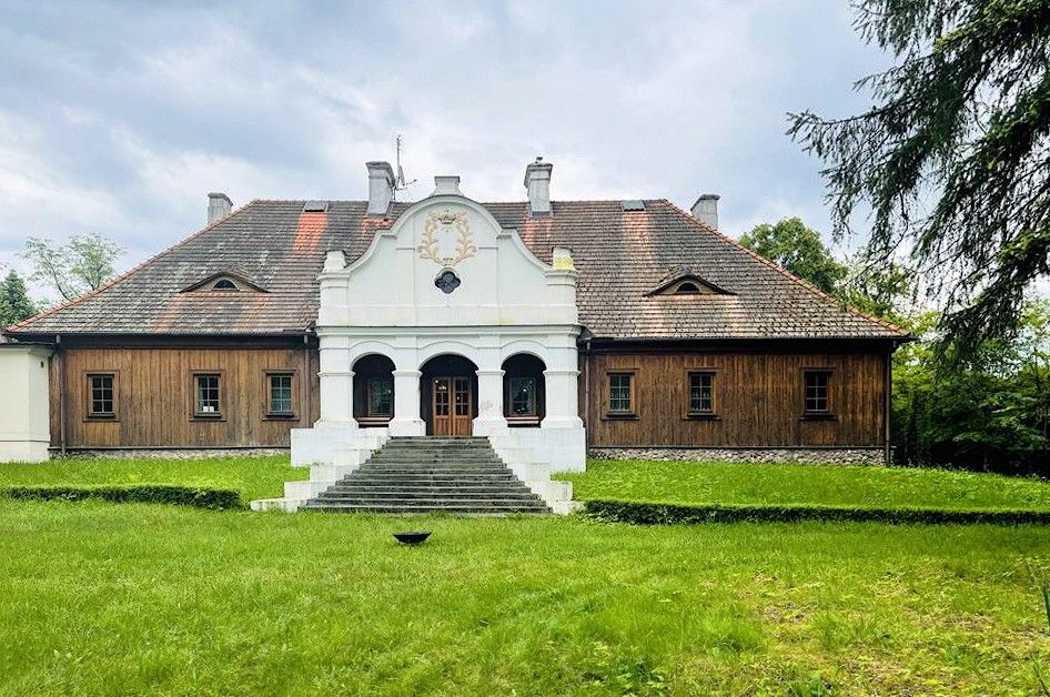 Immagini Casa padronale polacca barocca a Paplin, vicino a Varsavia