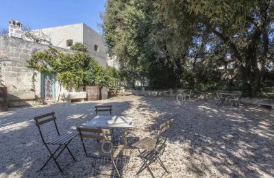 Palazzo in vendita Manduria, Puglia:  Giardino