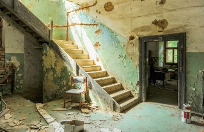 Villa padronale in vendita Regione di Košice, Scale