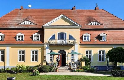 Casa padronale in vendita 18513 Gransebieth, Landhotel Gut Zarrentin, Mecklenburg-Vorpommern:  Vista frontale