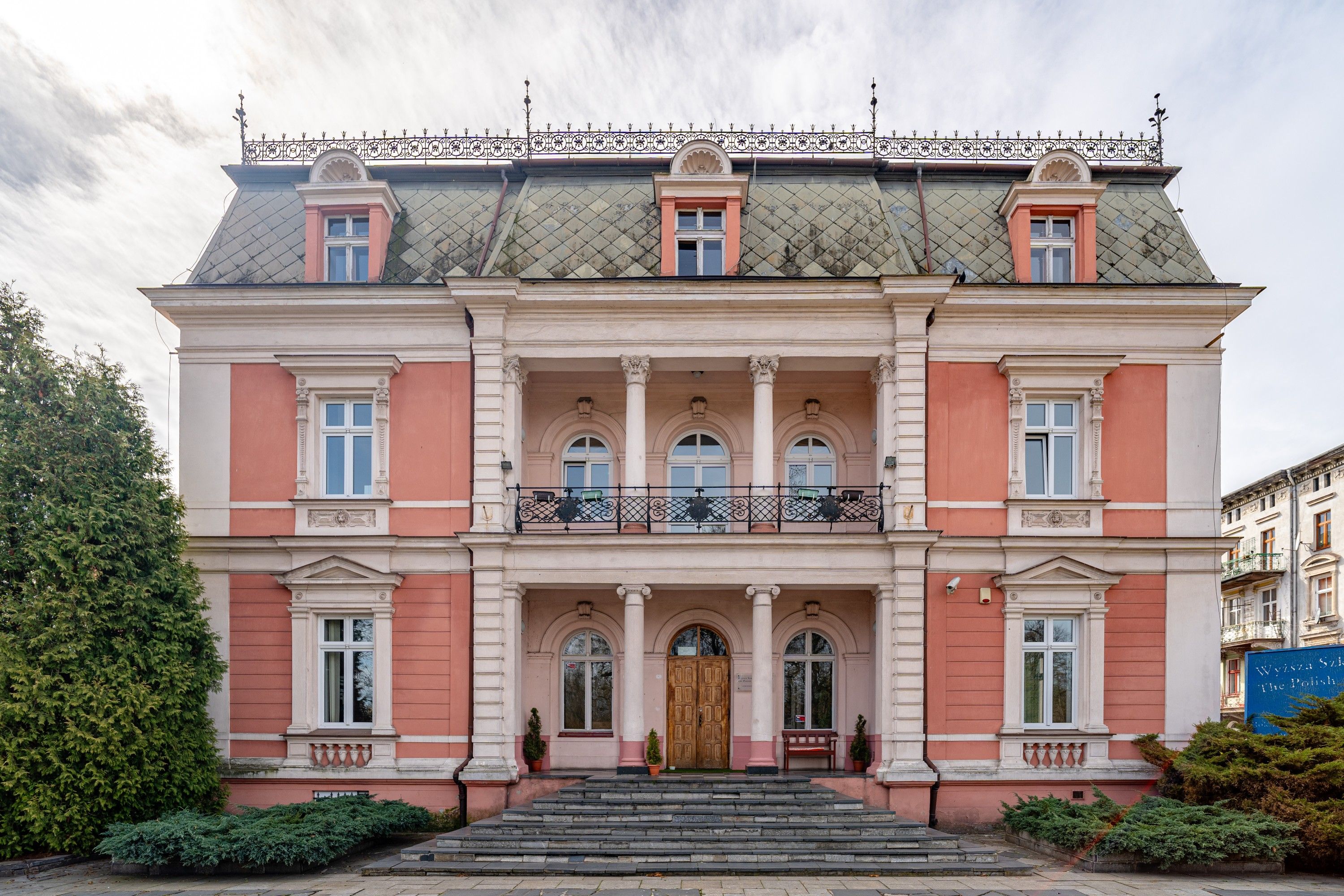 Immagini Villa neorinascimentale a Legnica, Bassa Slesia