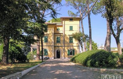 Villa storica in vendita Terricciola, Toscana:  Vista esterna